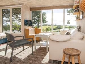 Three-Bedroom Holiday Home  room in Holiday home Ebeltoft XC