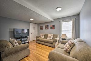 Renovated Boston Apt - Walk to Downtown Transit!