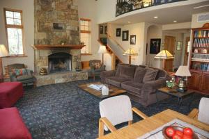Five-Bedroom Holiday Home room in 24 Little Ln
