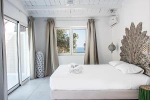 Dream property pool, jacuzzi and sea Skiathos Greece