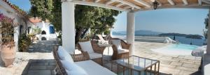 Dream property pool, jacuzzi and sea Skiathos Greece