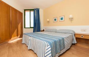 One-Bedroom Apartment with Sea View (4 Adults) room in Globales Nova