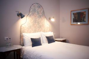 Embankment Hotel