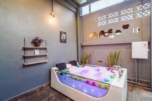 Luxury City-Loft, just 9 minutes walk to the Beach