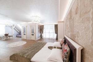 VIP apartment on Duhnovicha street .Free parking.