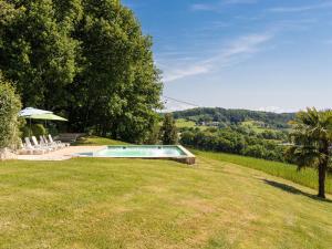 Maisons de vacances Attractive Holiday Home in Thenon with Private Swimming Pool : photos des chambres