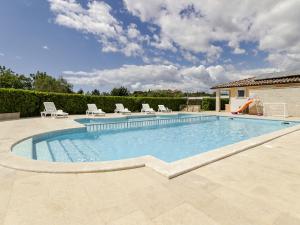 Apartment in Banjole near the sea