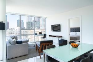 One Bedroom Deluxe Suite room in Level Los Angeles - Downtown South Olive