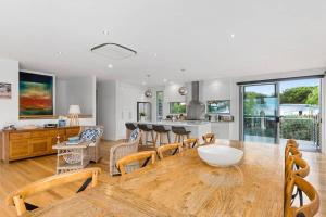 Aireys Coastal Beach House Luxury with Ocean Views