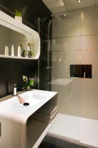 Hotels Hotel des Arceaux : photos des chambres