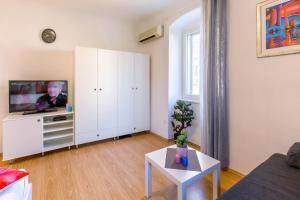 Summer stone pleasure