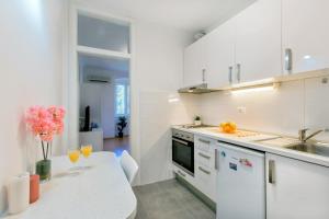 Summer stone pleasure