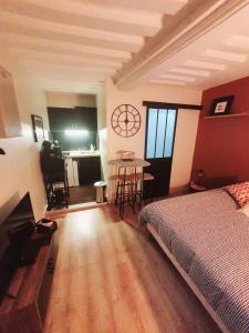 Appartements LE PUITS HONFLEURAIS : photos des chambres