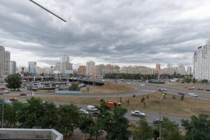 Новая квартира на метро Осокорки, Позняки