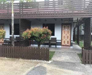 Adina Drive In Motel - Self Service Units Available