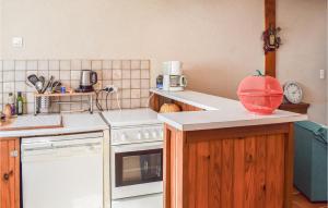 Stunning Home In Sainte Gemme