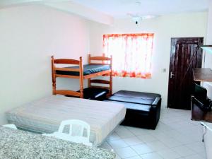 kitnets à 300mts Martim de Sá Caragua