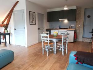 Maisons de vacances Bulle de campagne a Saint Benoit la Foret : photos des chambres