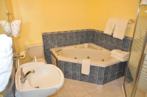 Brockamour Manor Bed and Breakfast