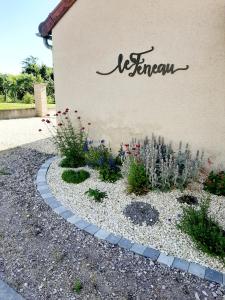 Maisons d'hotes Le Feneau Maison d'hotes avec jacuzzi : photos des chambres