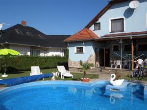 obrázek - Holiday home in Balatonmariafürdo 19326