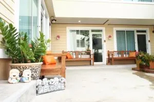 Romyen Cafe' Homestay - Bangpahan