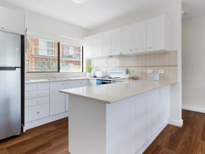 Bangalee 3 Fantastic Waterfront Unit with Pool WI FI and Chromecast