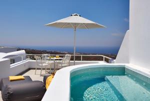 Aperanto Suites Santorini Greece