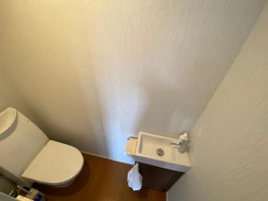 Takemura Building 305