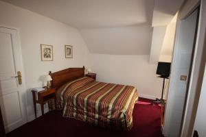 Hotels Hostellerie Du Chateau Les Muids : photos des chambres