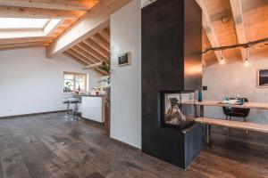 Joes Place - luxury lifestyle apartment