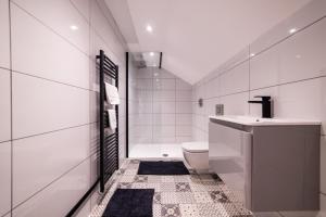 Hollywood Suite Sasco Apartments