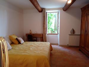 B&B / Chambres d'hotes LE MAS DES FLANERAIES : Chambre Double avec Salle de Bains Privative