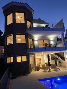 Luxury Villa for 12 people