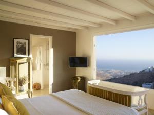  Premium Double Sea View room in Aeolis Tinos Suites