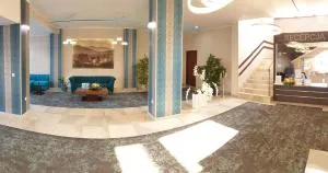 Confero - 格武霍瓦济