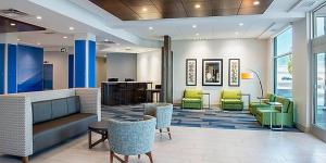 Holiday Inn Express & Suites - Brandon by IHG