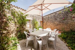 Villa de 4 chambres avec piscine privee jardin amenage et wifi a Genissac