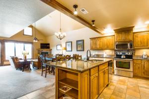 Murrays Hangar #6046