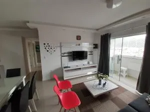 Lindo apto de 3 quartos, a 150m da praia, com ar-condicionado em todos os ambientes - Perequê