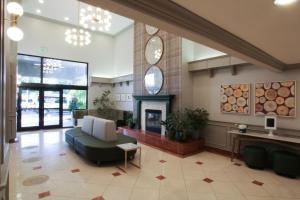 Oxford Suites Spokane Valley