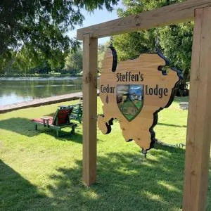 Steffen's Cedar Lodge - إسكانابا