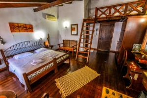 Oikoperiigitis Hotel