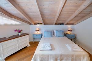 Lakka Seaview Apartments by Konnect