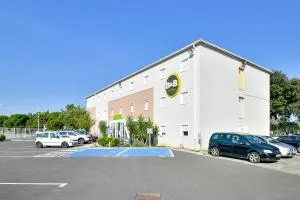 B&B HOTEL Bollène - 布尔圣昂代奥