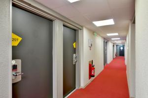 Hotels B&B HOTEL Bollene : photos des chambres