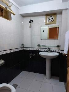 King Room with Mountain View room in Shahrukh Heights