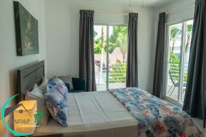 OCEAN VIEW! LUX PENTHOUSE 3Br, 3Bt, POOL VIEW