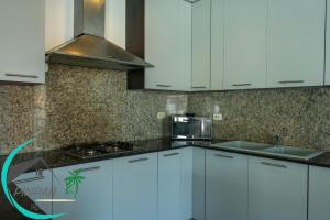 OCEAN VIEW! LUX PENTHOUSE 3Br, 3Bt, POOL VIEW