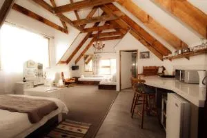 TNiqua Stable Inn - 塞吉菲尔德